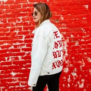 Meet your Posher, Jena